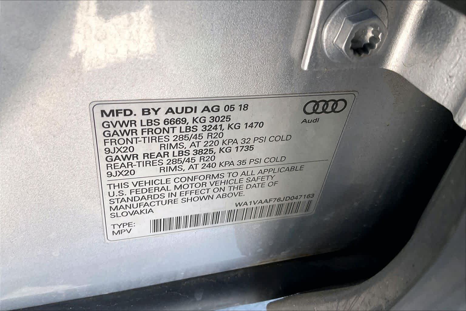 Used 2018 Florett Silver Metallic Audi Prestige image 35