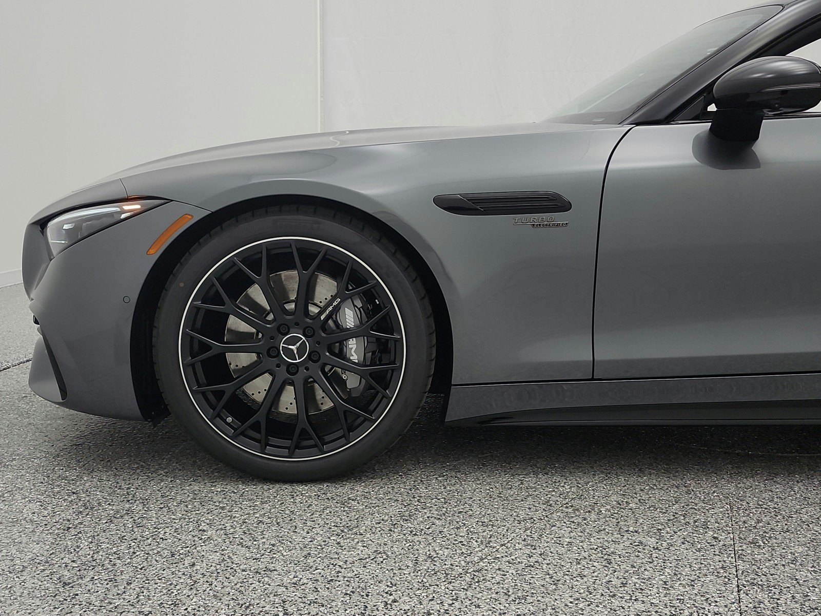 New 2026 Selenite Grey Metallic Mercedes-Benz AMG® SL 43 Roadster image 12