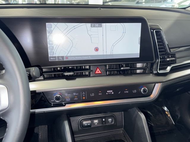 Used 2025 White Pearl Kia EX image 25
