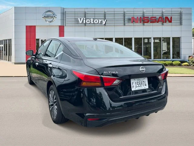 Used 2025 Black Nissan 2.5 SV image 4