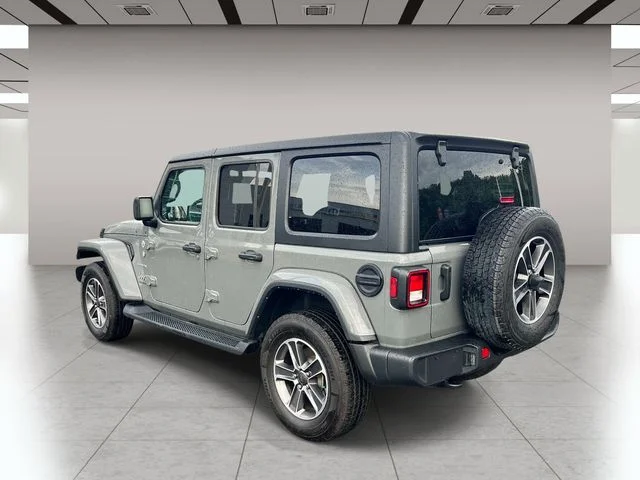 Used 2023 Gray Jeep Sahara image 6