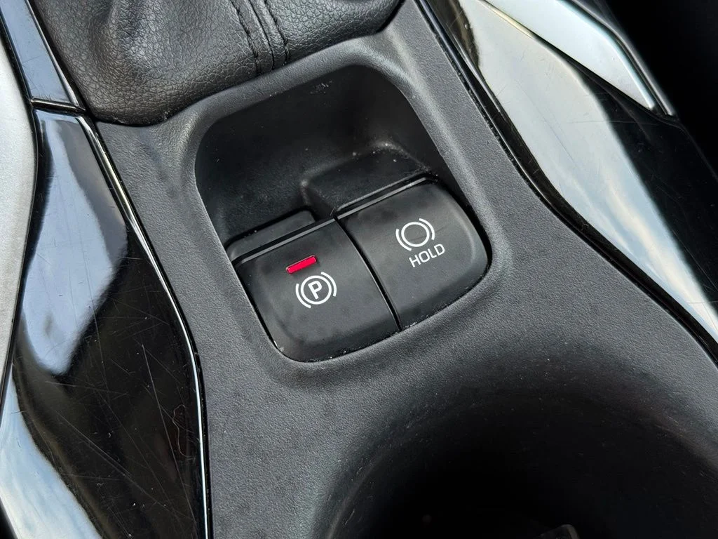 Used 2025 Silver Toyota XLE image 37