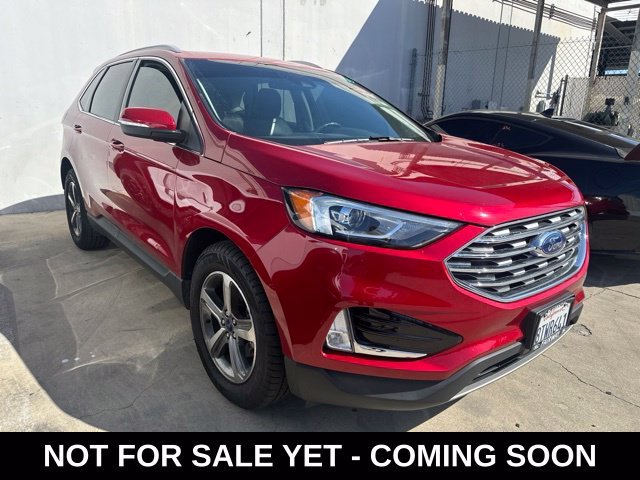 Used 2020 Red Ford SEL image 1