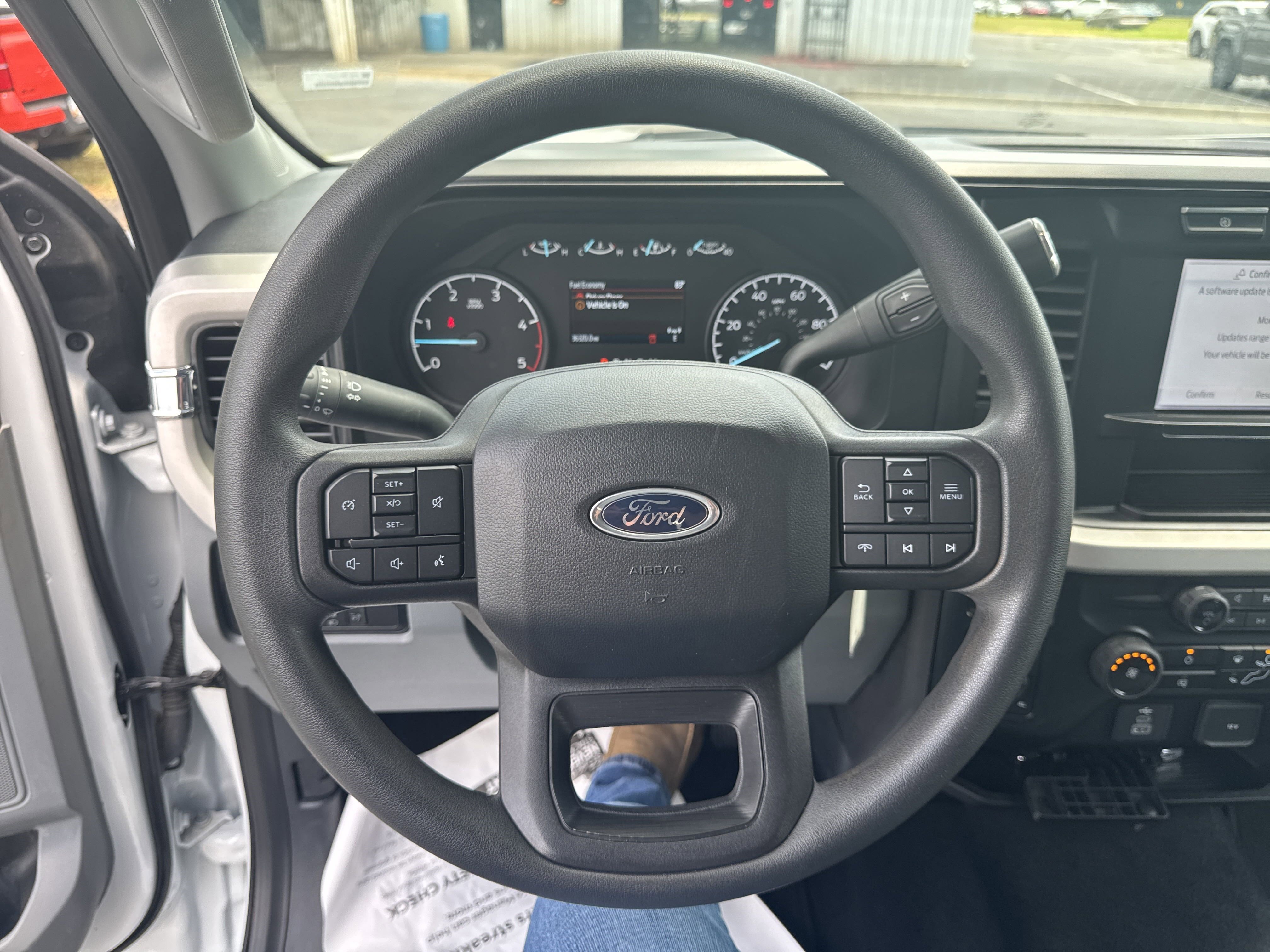 2024 Ford F-350 Super Duty XLT - Photo 16