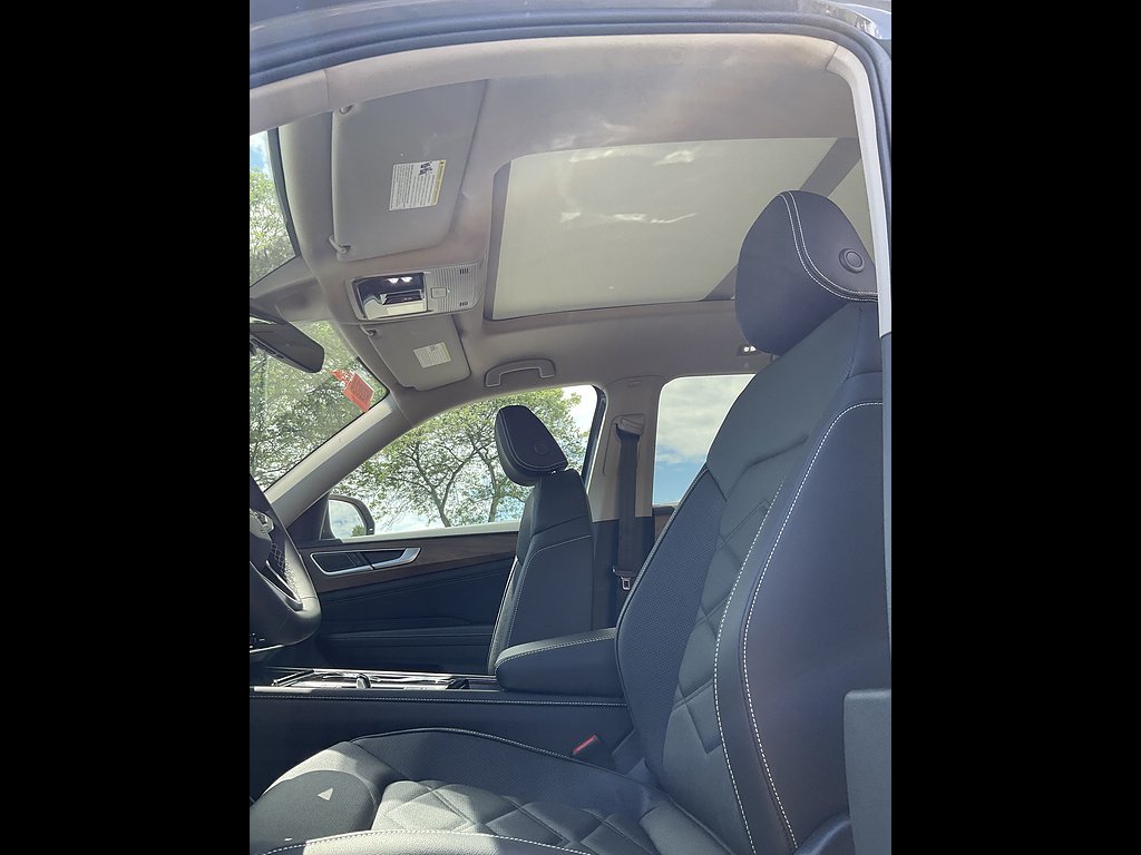 New 2026 Pure Gray Volkswagen SE 4Motion image 10