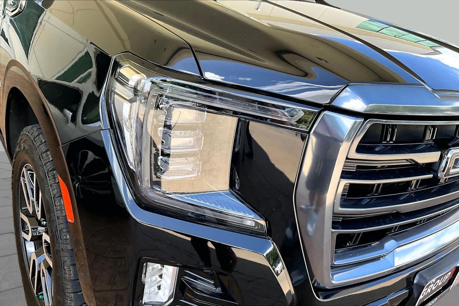 Used 2023 Onyx Black GMC AT4 image 26