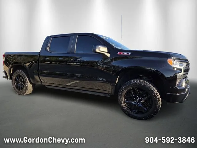 Used 2023 Black Chevrolet RST image 8