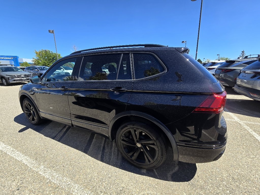 Used 2023 Deep Black Pearl Volkswagen SE R-Line Black image 2