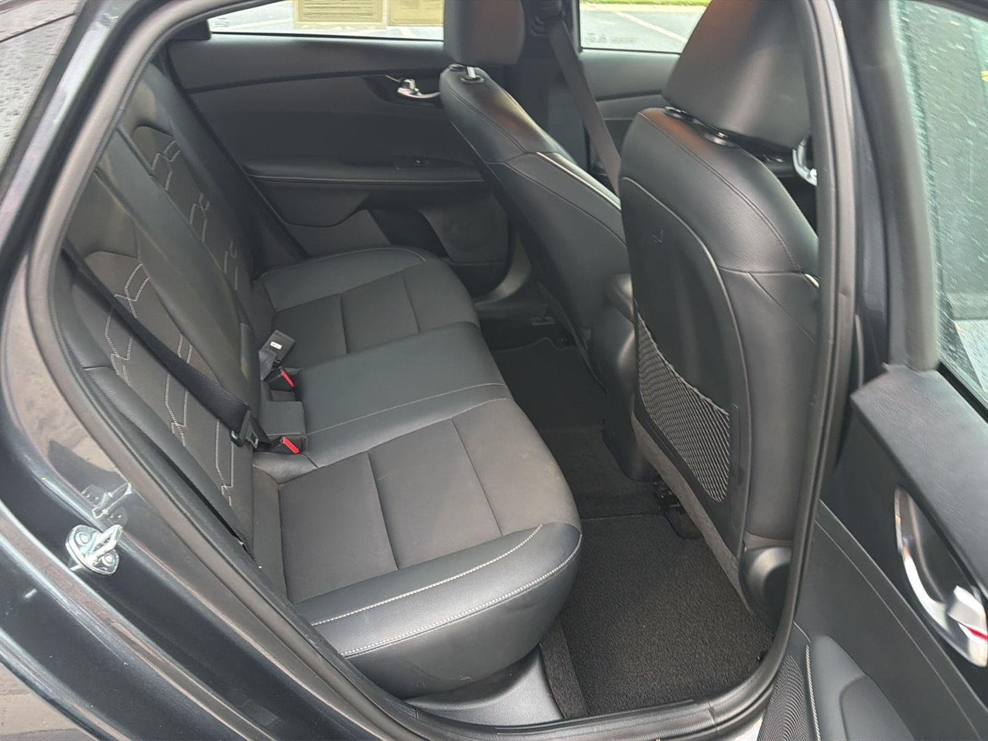 Used 2024 Gravity Gray Kia GT-Line image 12