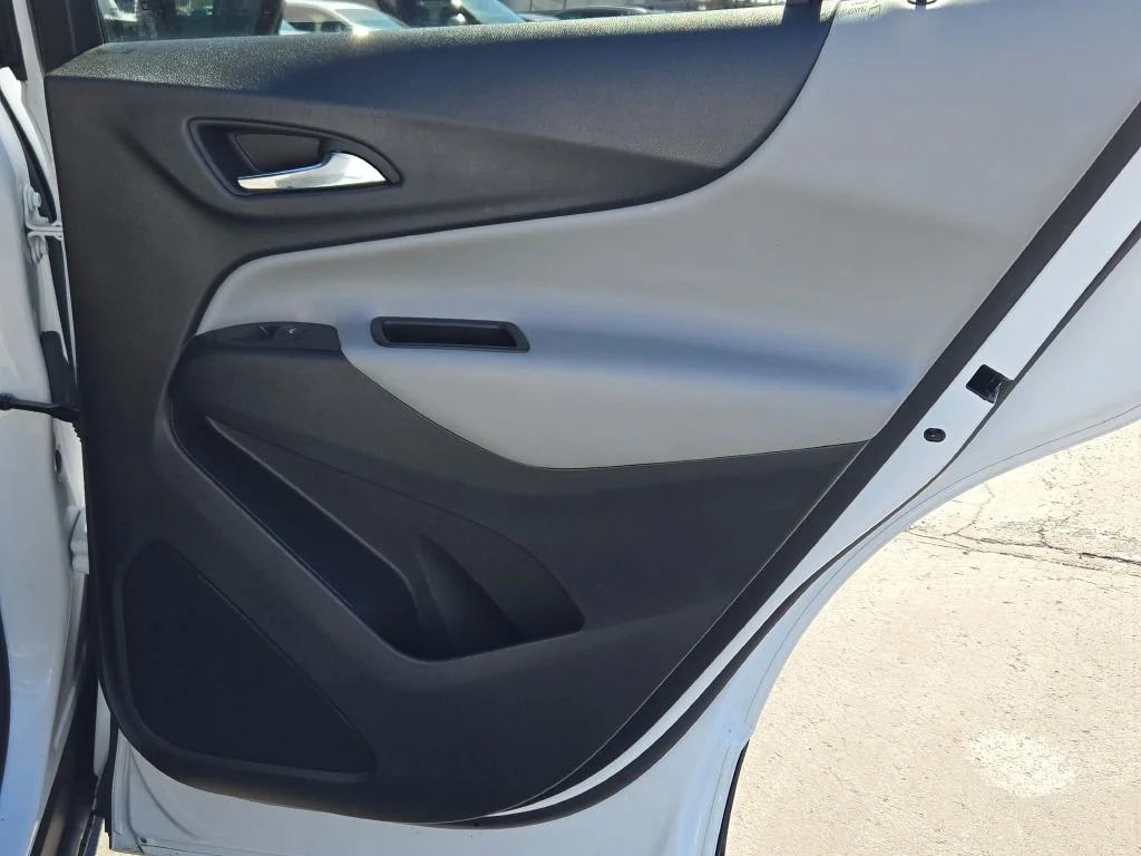 Used 2023 White Chevrolet LT image 11