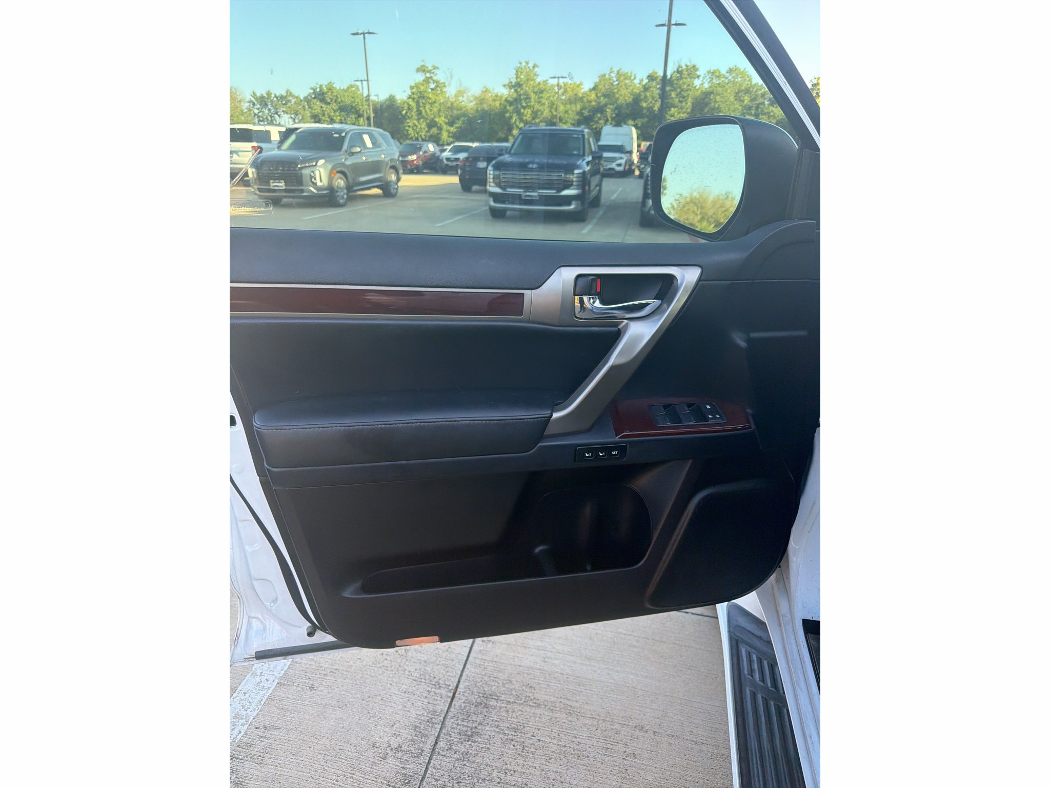 Used 2018 Starfire Pearl Lexus Premium image 25