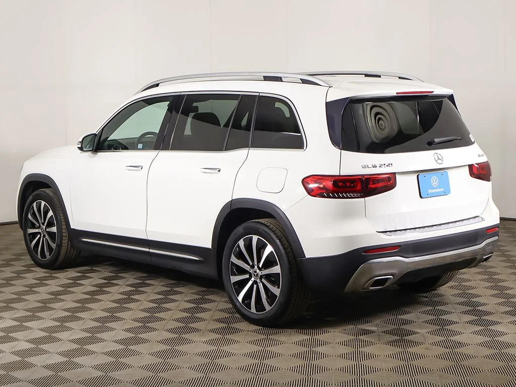Used 2022 Polar White Mercedes-Benz GLB 250 image 10