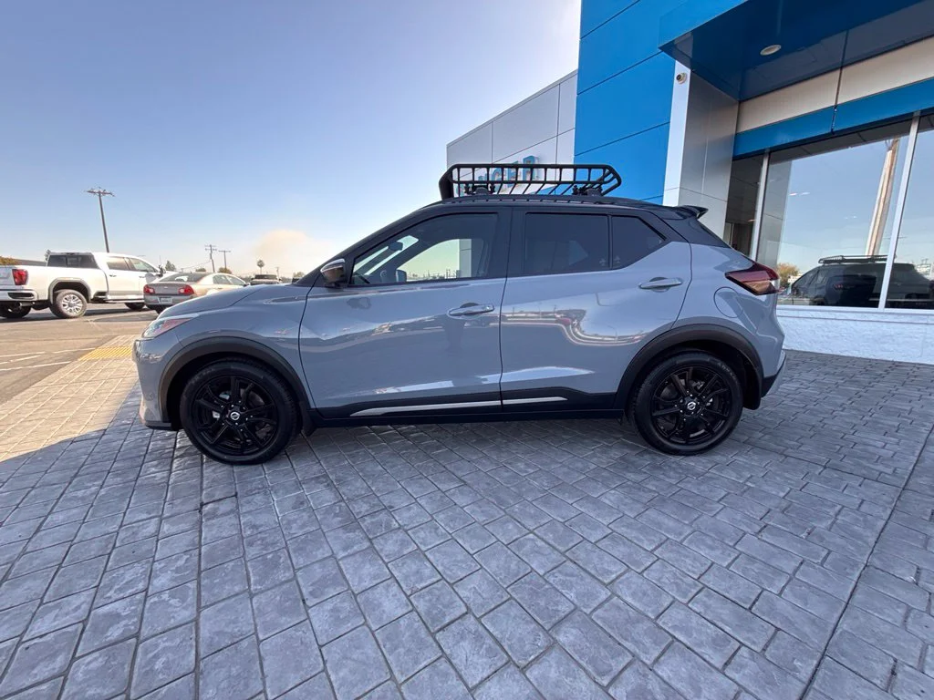 Used 2021 Gray Nissan SR image 7