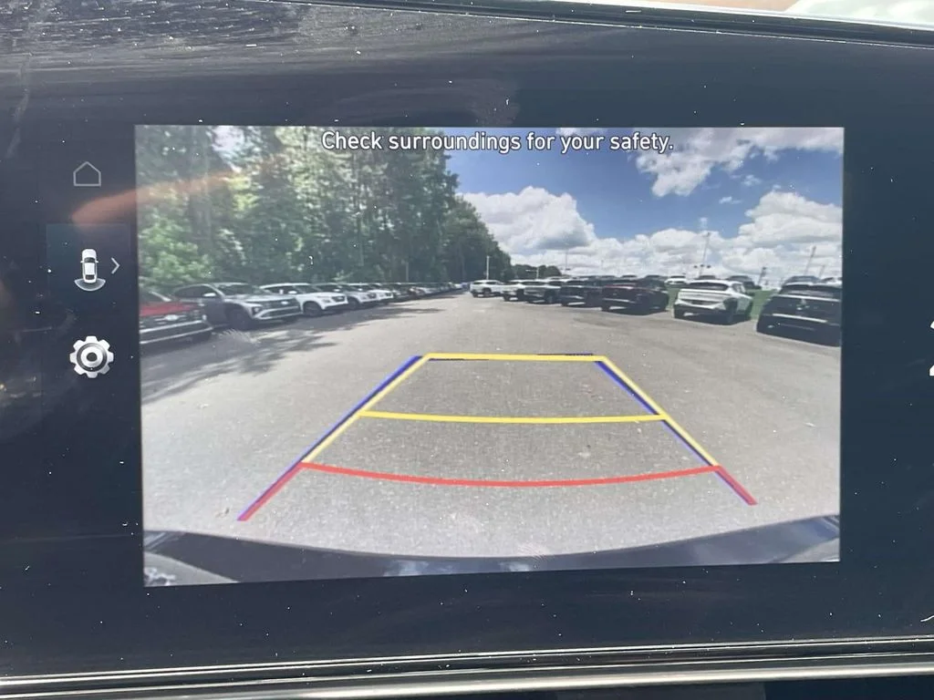 Used 2023 Black Hyundai SEL image 26