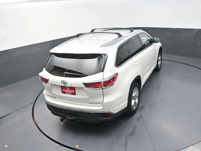 Used 2015 White Toyota Limited image 29