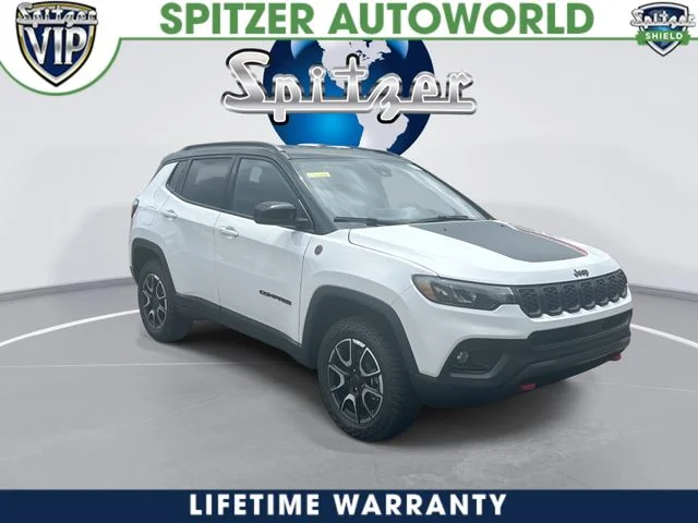New 2026 Bright White Clear-Coat Exterior Paint Jeep Trailhawk image 3
