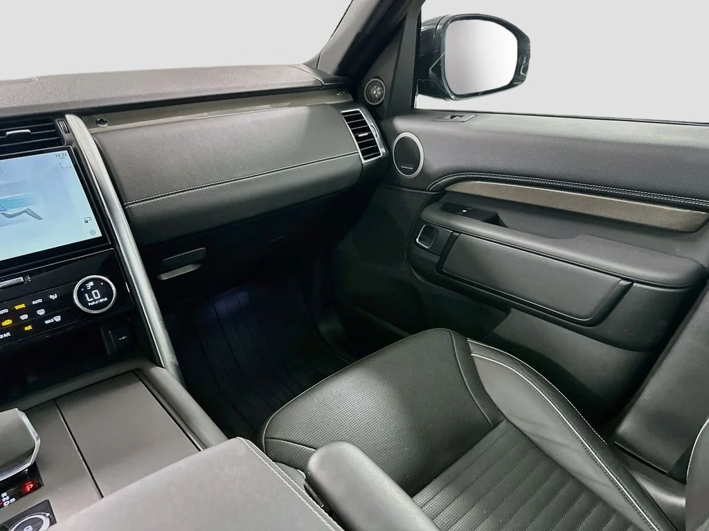 Used 2023  Land Rover HSE R-Dynamic image 24