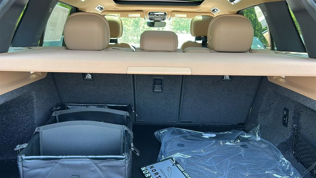 2026 Land Rover Range Rover SE - Photo 27
