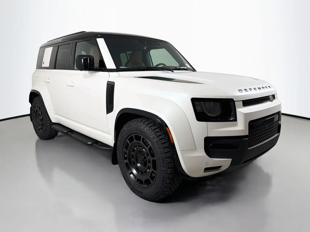 New 2026 Fuji White Land Rover  OCTA image 3