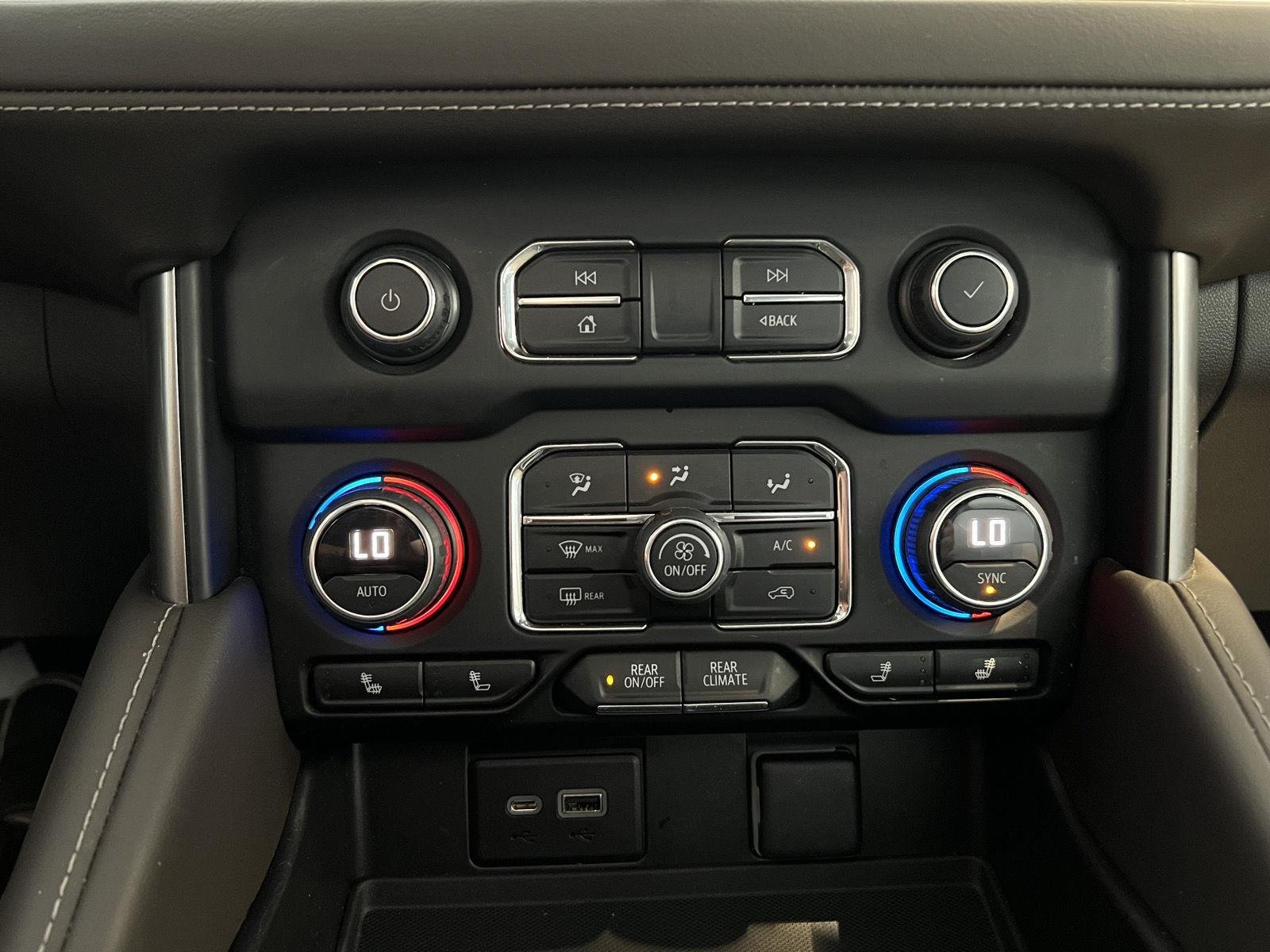 Used 2022 Summit White Chevrolet LT image 27