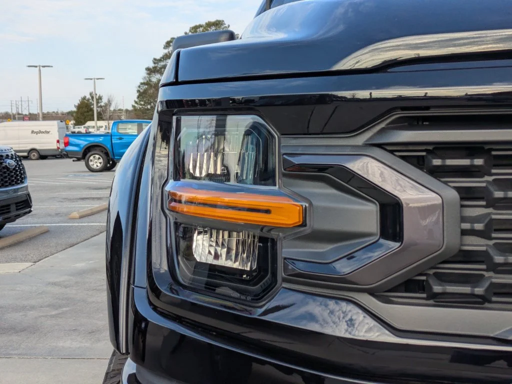 New 2026 Agate Black Metallic Ford XLT image 10