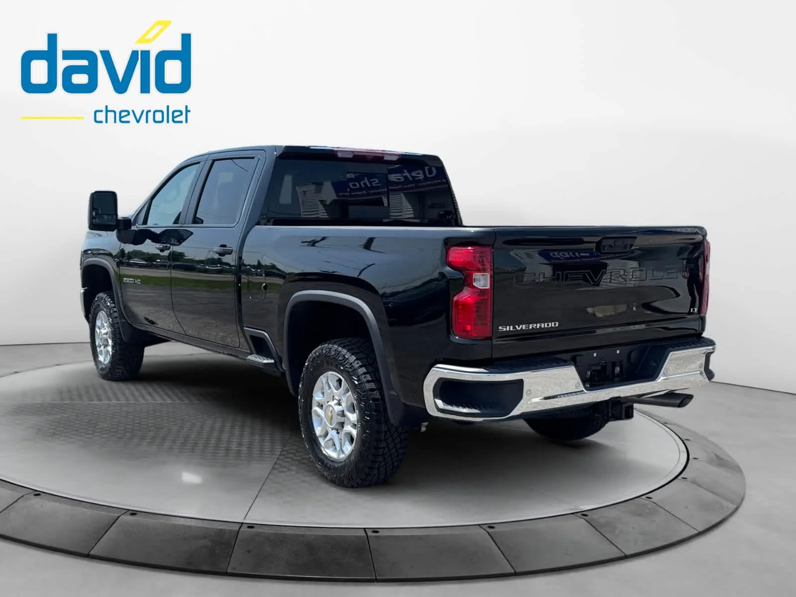 Used 2025 Black Chevrolet LT image 6