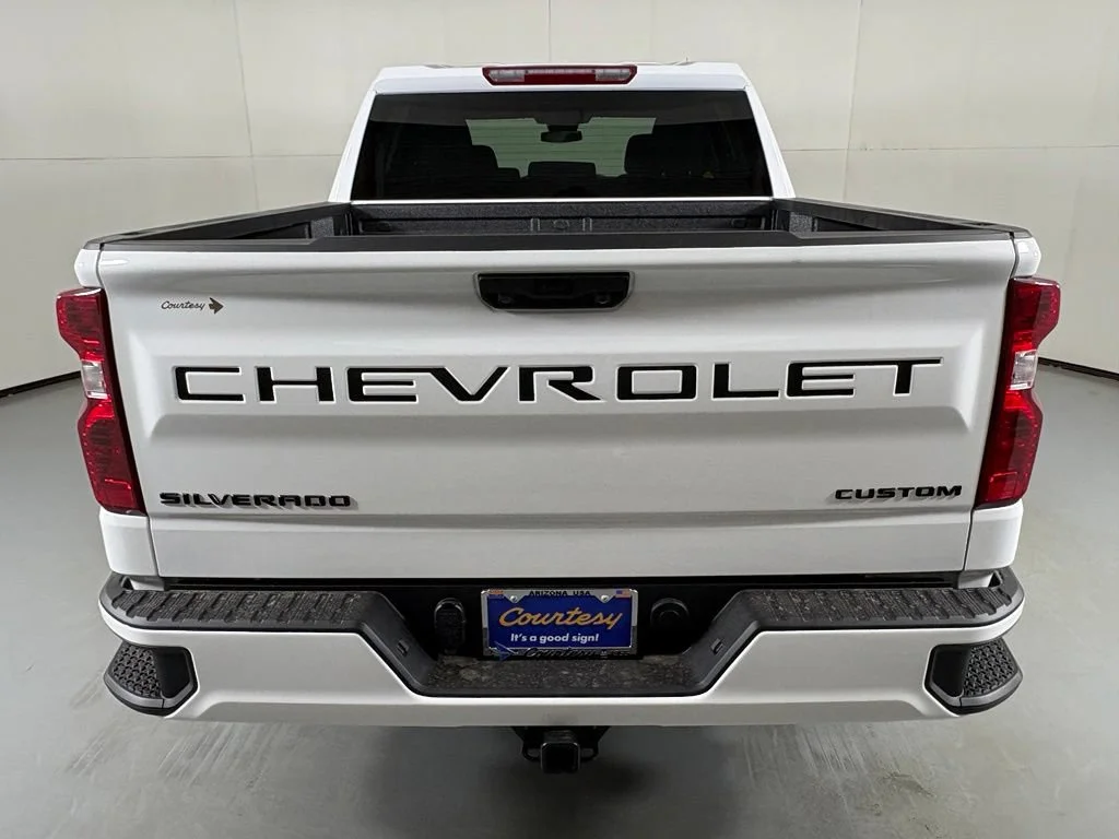 New 2026 Summit White Chevrolet Custom image 8