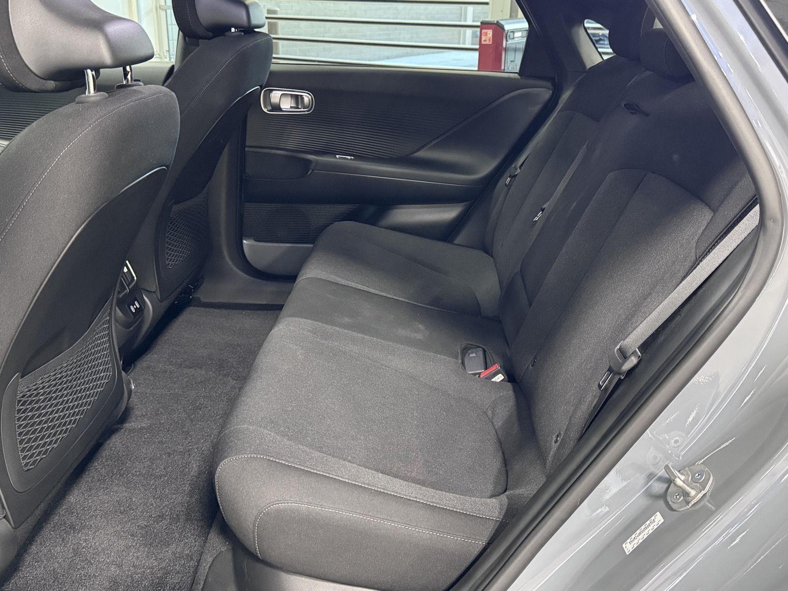 Certified Used 2025 Transmission Blue Hyundai SE image 24