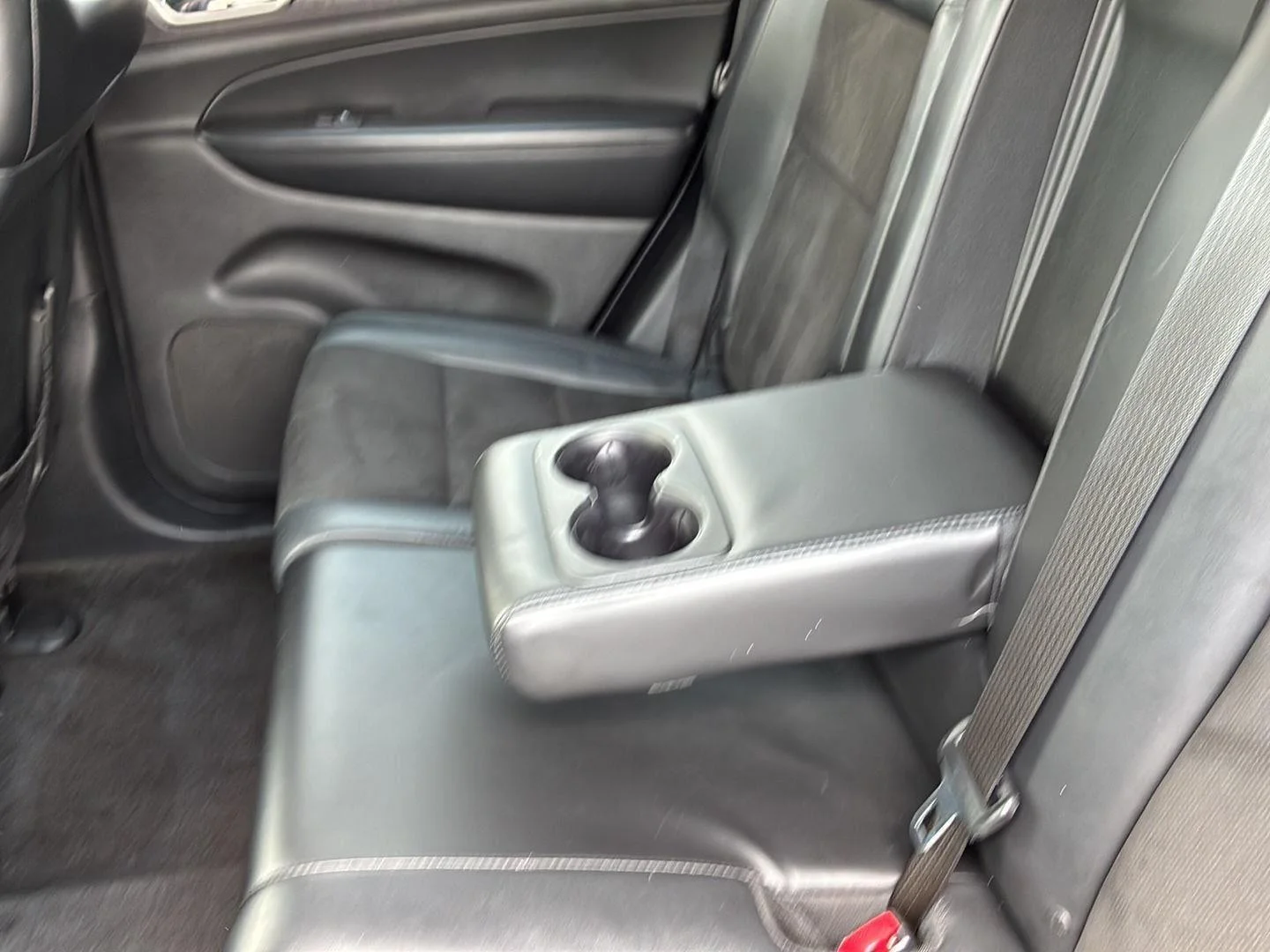 Used 2018 Granite Crystal Metallic Clearcoat Jeep Altitude image 20