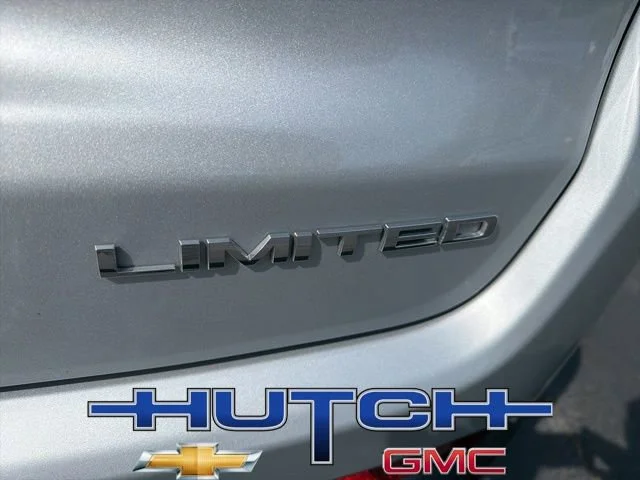 Used 2025 Silver Jeep Limited 4x4 image 15