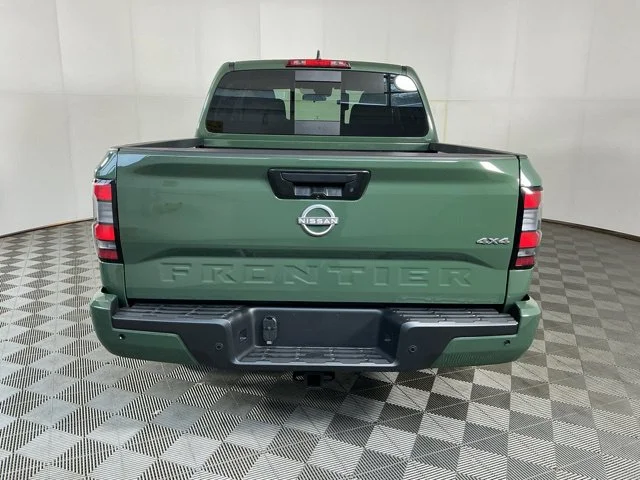 New 2027 Green Nissan SV image 6