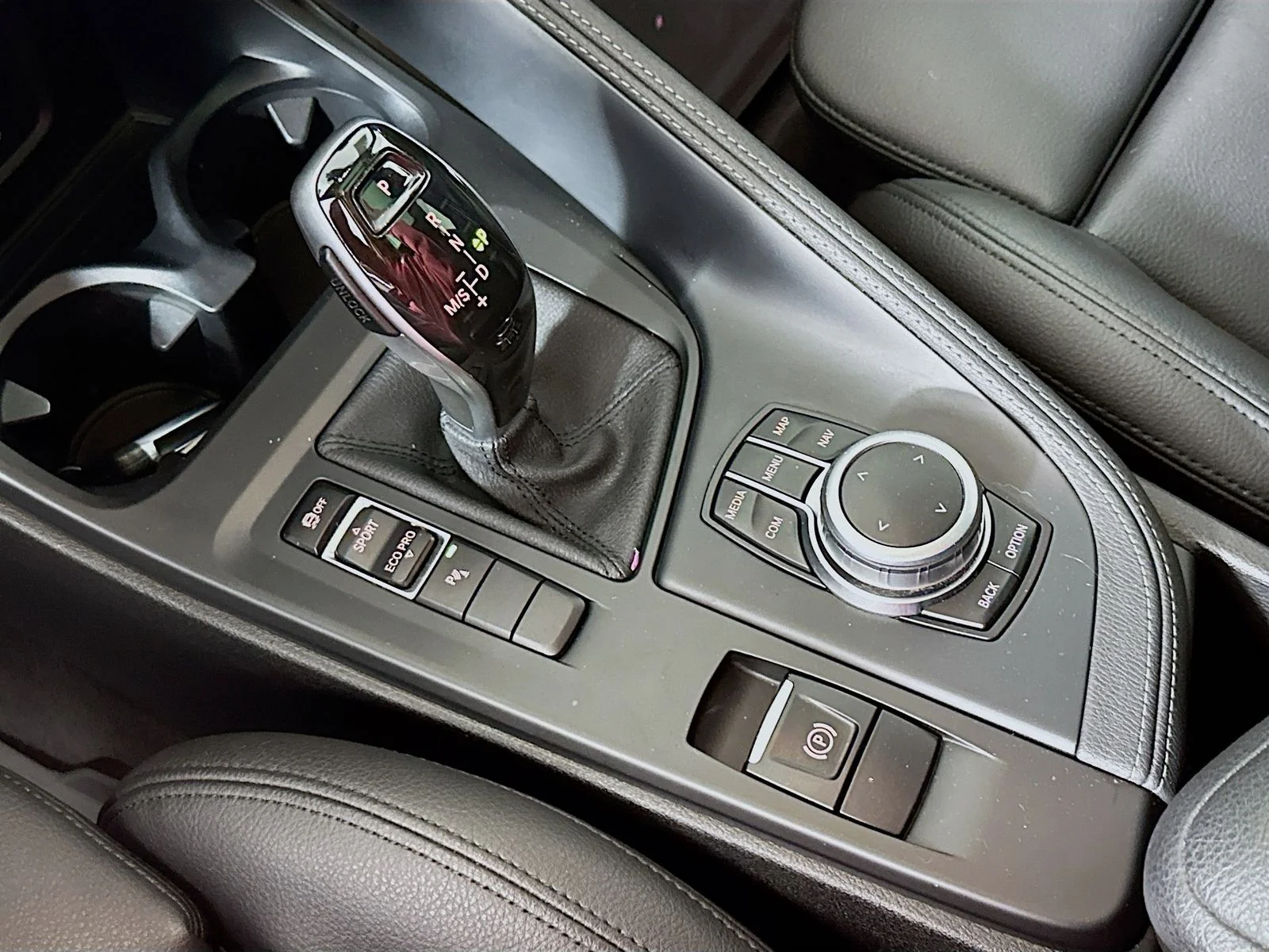 Used 2020 Glacier Silver Metallic BMW sDrive28i image 18