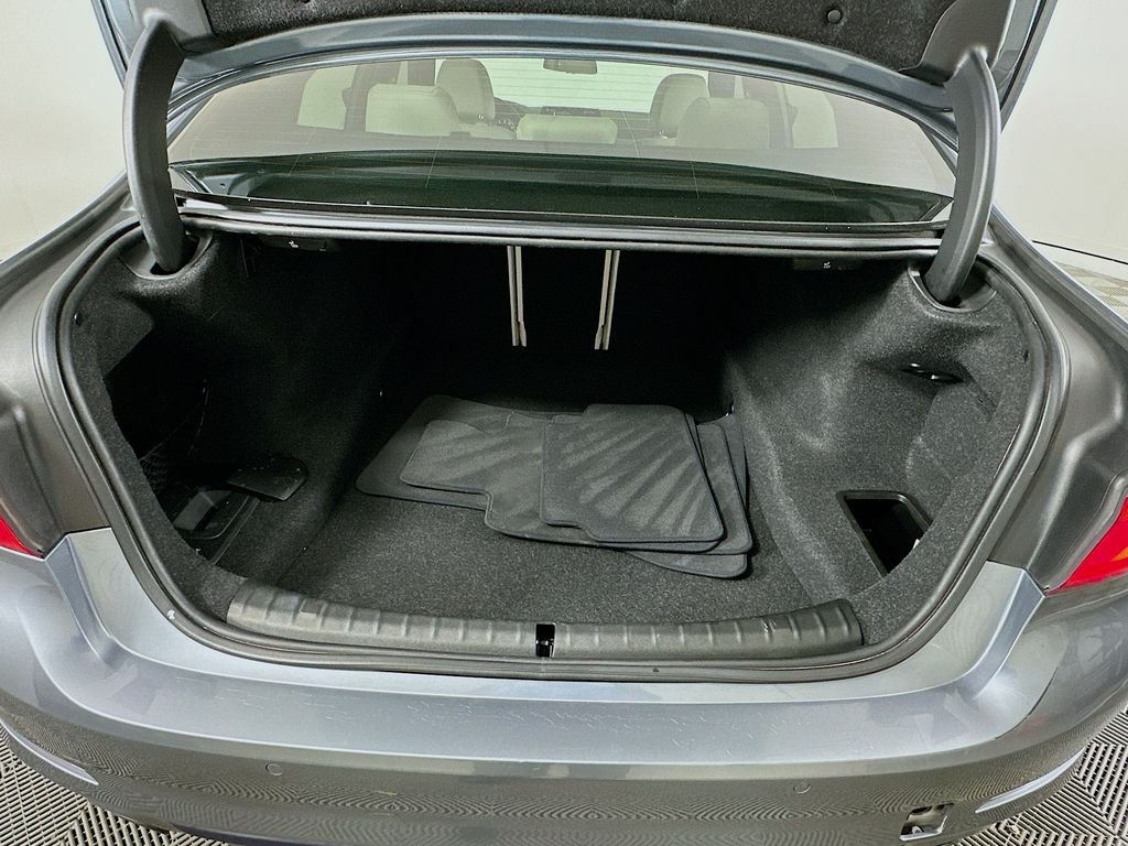 Used 2019 Bluestone Metallic BMW 530i image 27