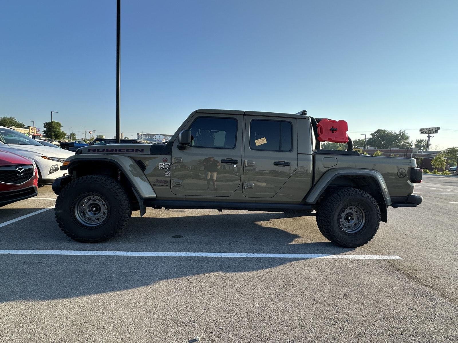 Used 2020 Jeep Gladiator Rubicon with VIN 1C6JJTBG3LL164611 for sale in Kansas City