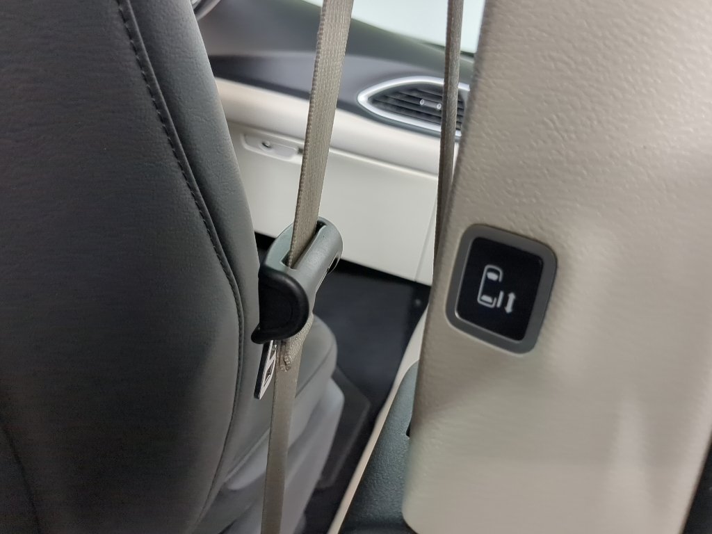 Used 2020 White Chrysler Touring L image 25