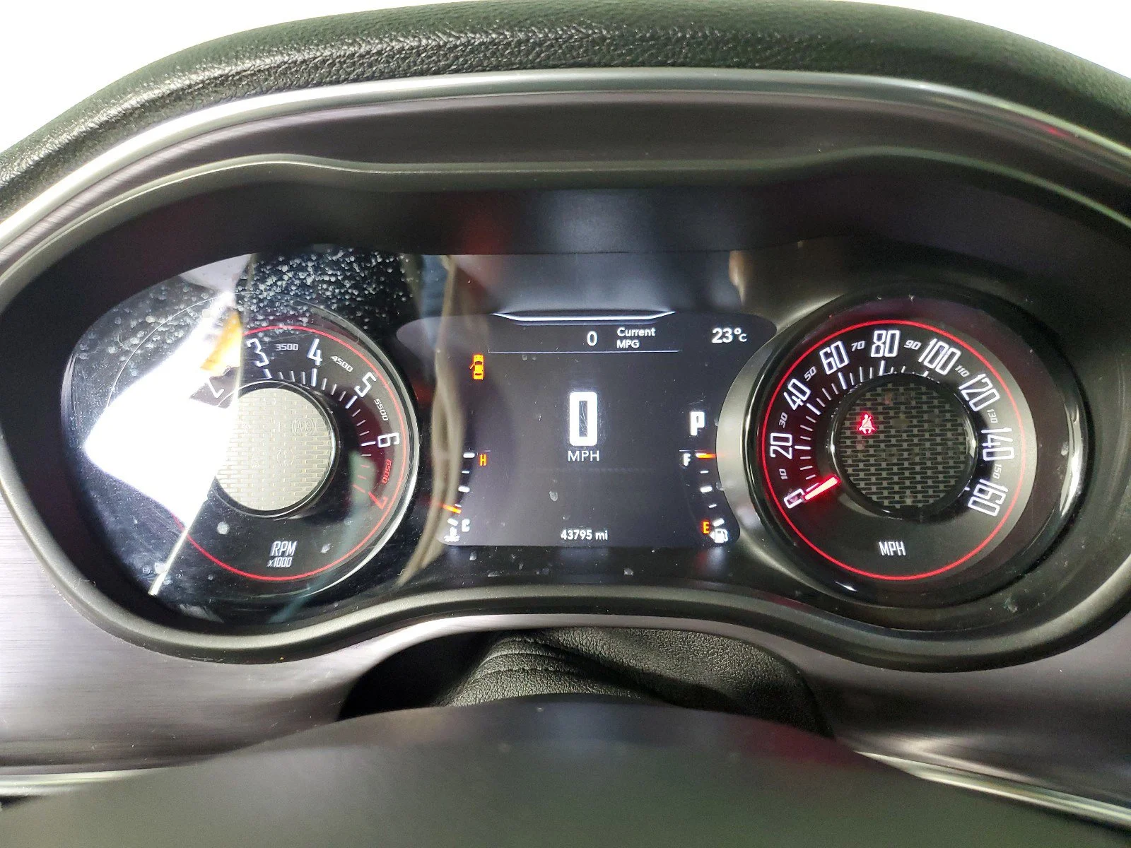 Used 2018 Pitch Black Clearcoat Dodge SXT image 27