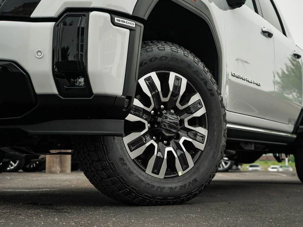 New 2026 Summit White GMC Denali Ultimate image 6