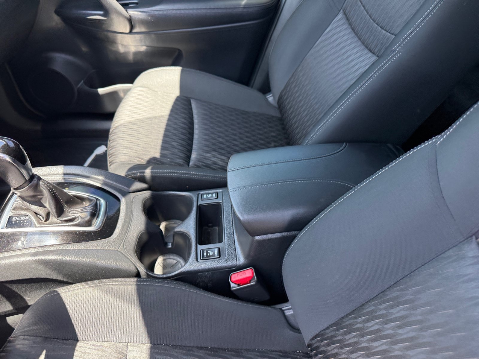 Used 2018 Gun Metallic Nissan SV image 13