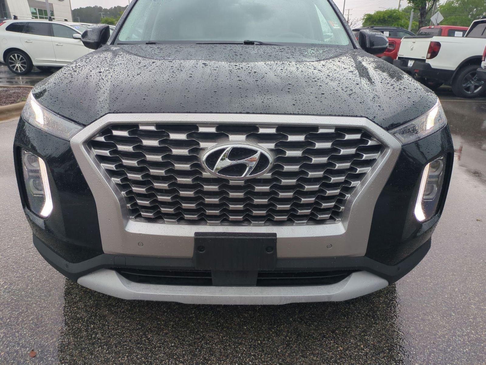 Used 2022 Abyss Black Pearl Hyundai SEL image 14