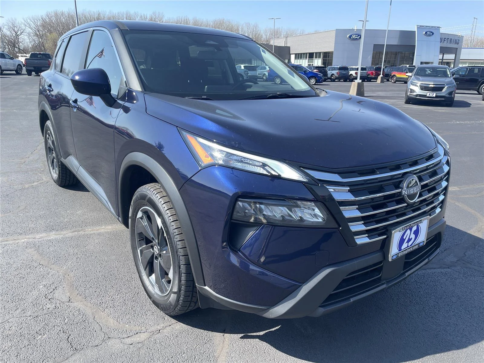 Used 2025 Deep Ocean Blue Pearl Nissan SV image 8