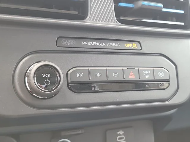 New 2026 Shadow Black Ford XLT image 23
