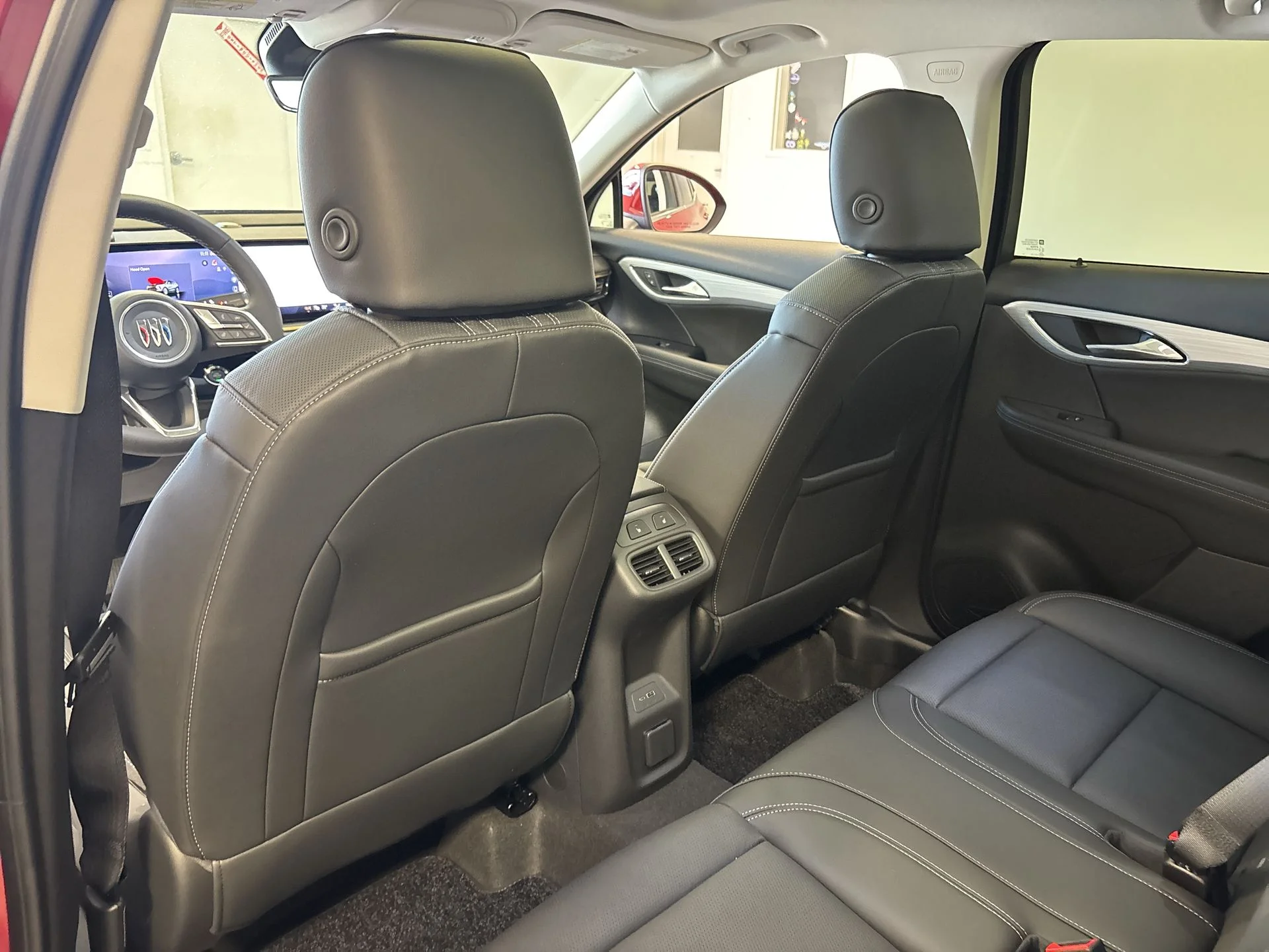 2025 Buick Envision Avenir - Photo 62