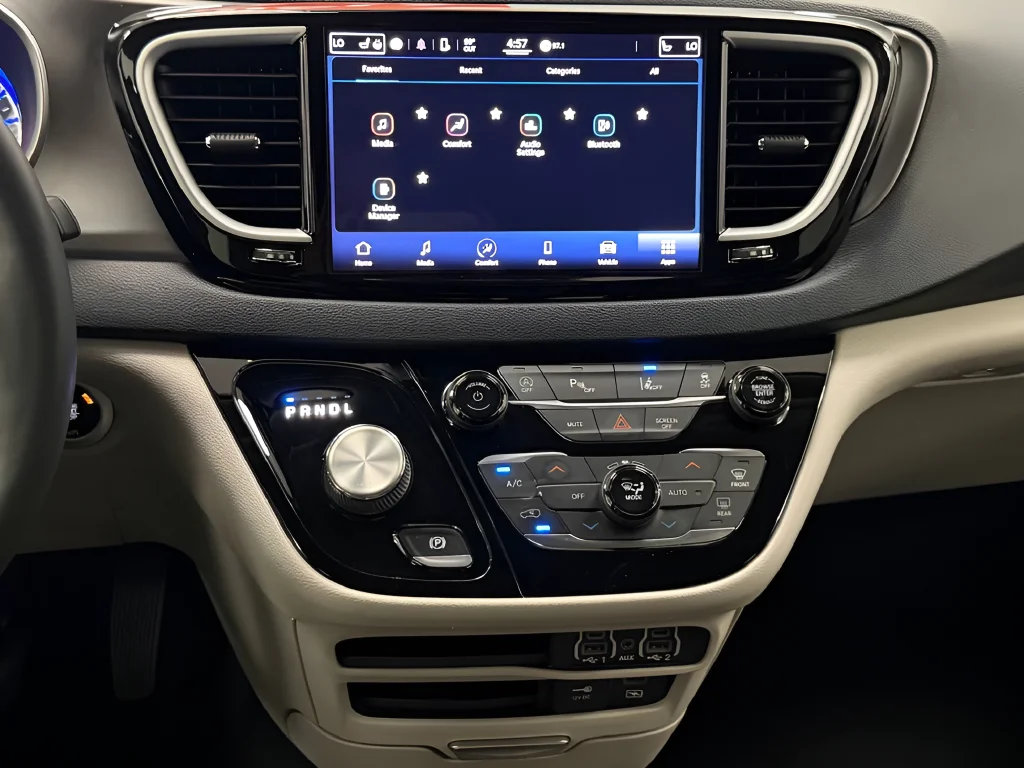 Used 2022 Gray Chrysler Touring L image 16