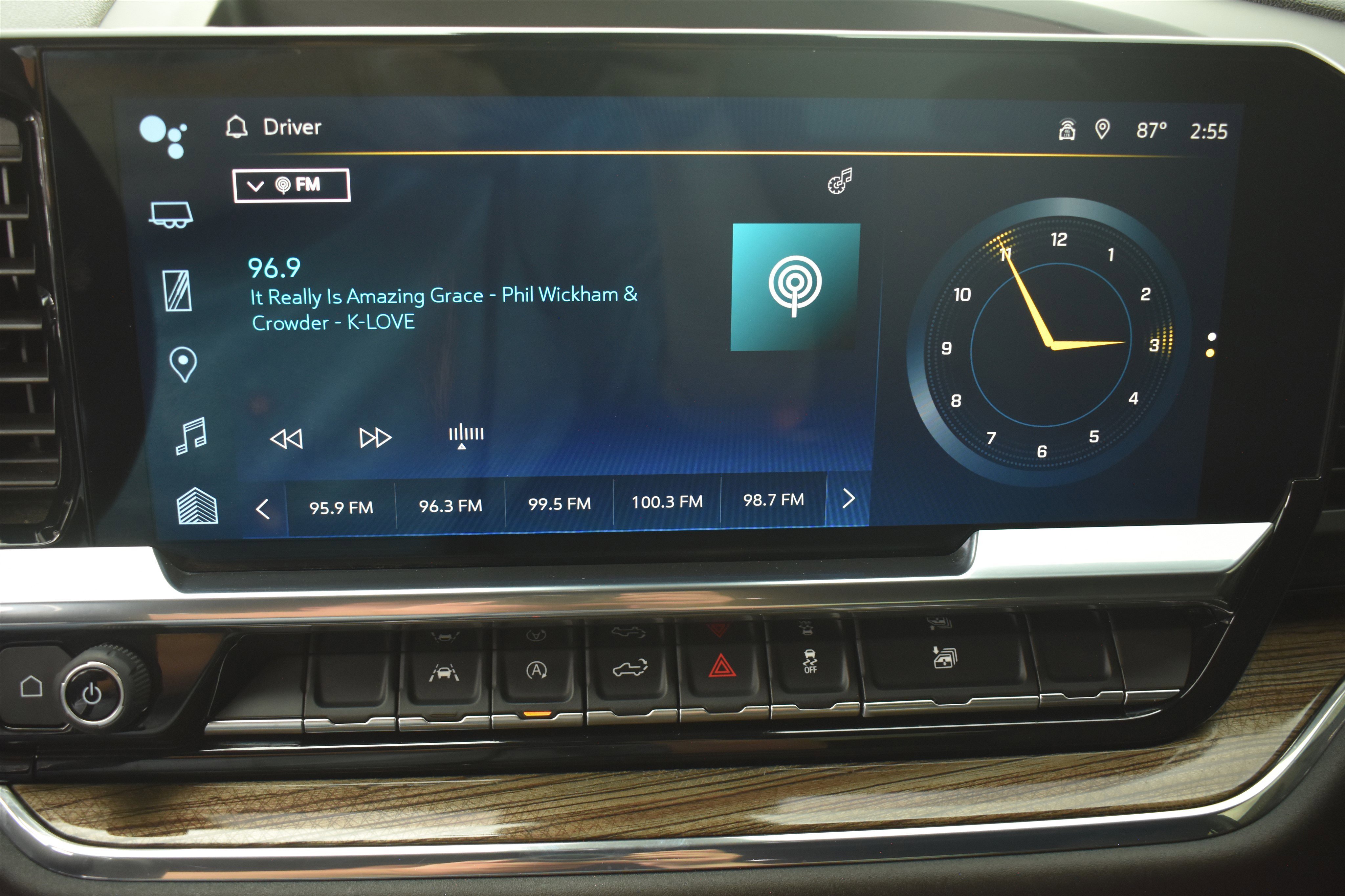 Used 2024 Summit White Chevrolet RST image 25