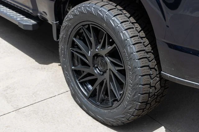 New 2026 Blue Ford XLT image 6