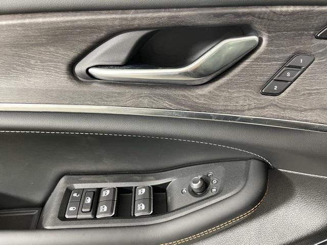 2025 Jeep Grand Cherokee Overland - Photo 31