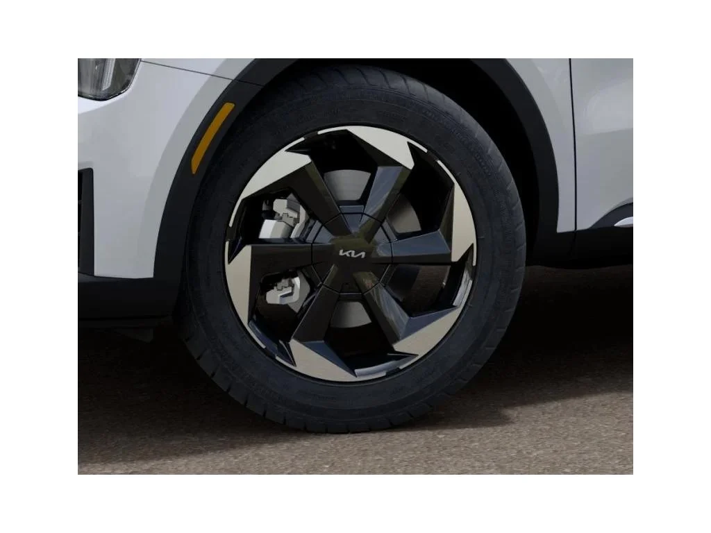 New 2026 Snow White Pearl Kia EX image 9