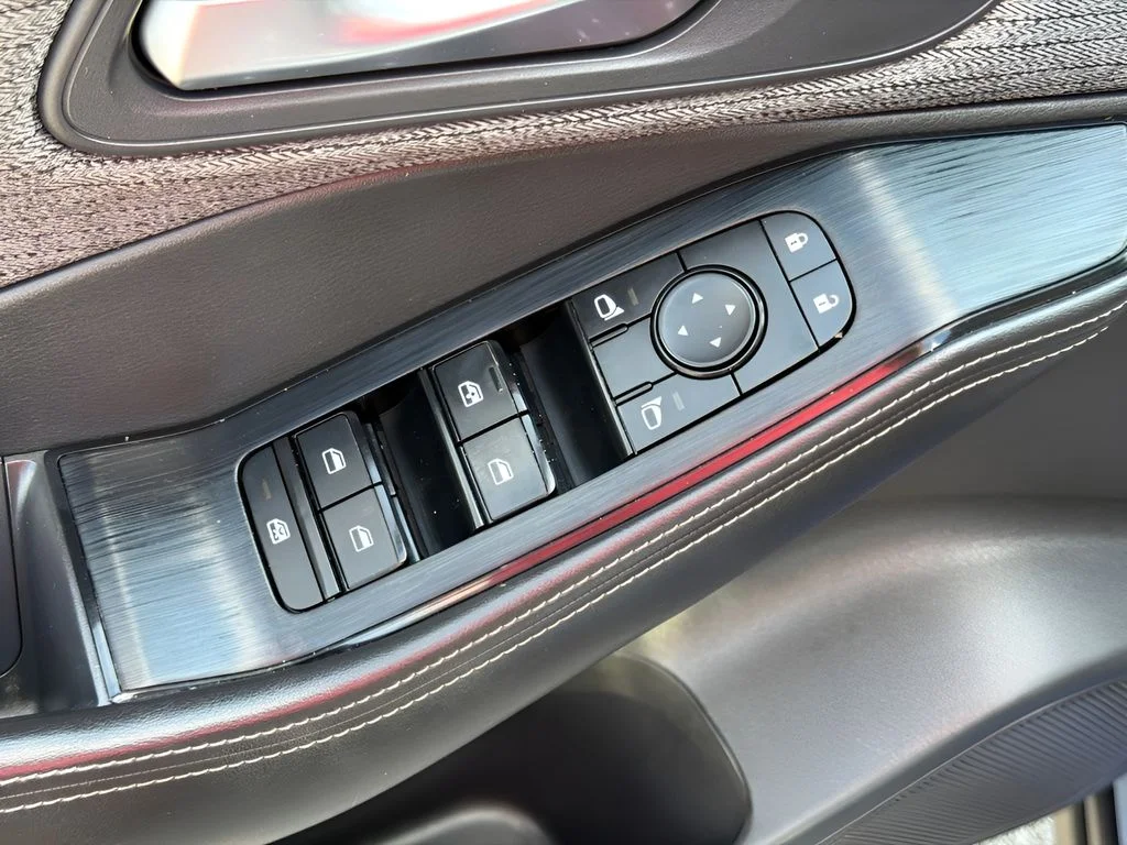 Used 2022 Caspian Blue Metallic Nissan SV image 17
