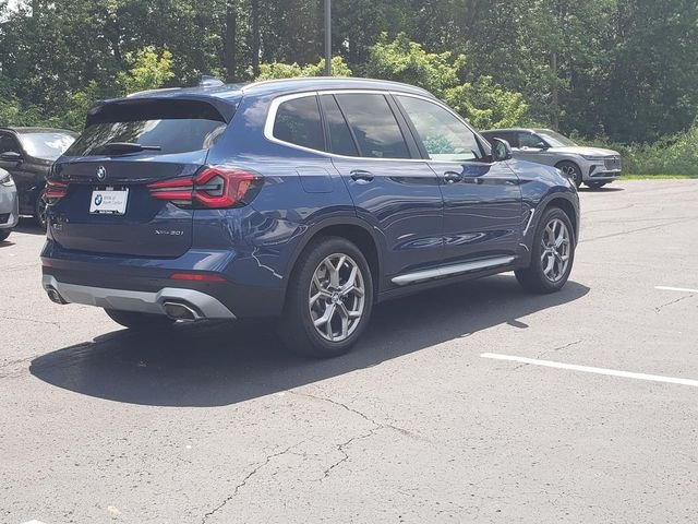 Used 2023 Blue Metallic BMW xDrive30i image 7