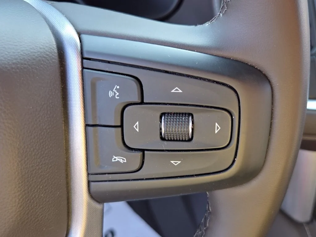 Used 2023 MIDNIGHT BLUE METALLIC GMC SLT image 33